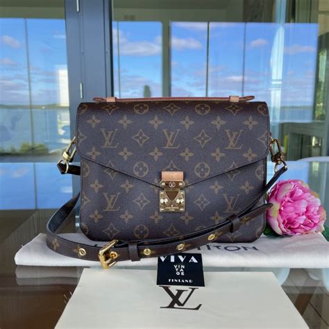 louis vuitton pochette metis paris price|Louis Vuitton Pochette metis fashionphile.